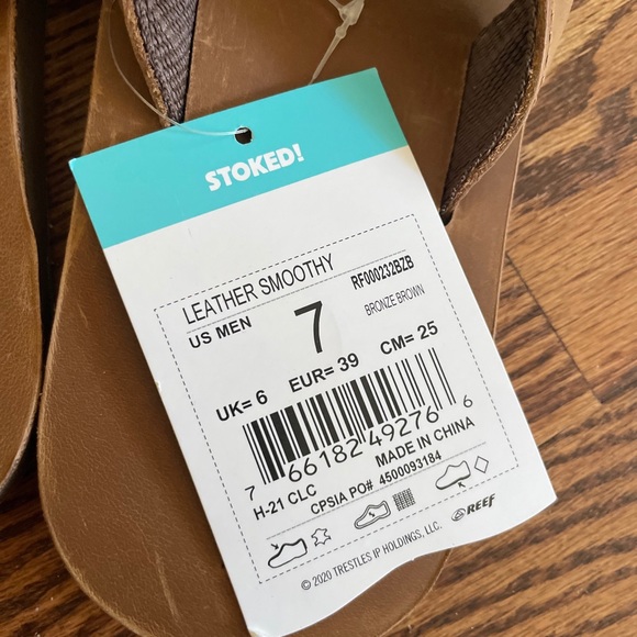 Reef Men's Leather Smoothy Flip-Flop - Size 7 - Picture 2 of 4